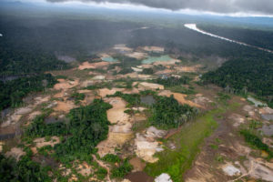 Governo aperta cerco contra o crime em TI Yanomami